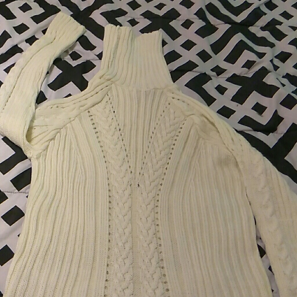 Sweater - Picture 4 of 5